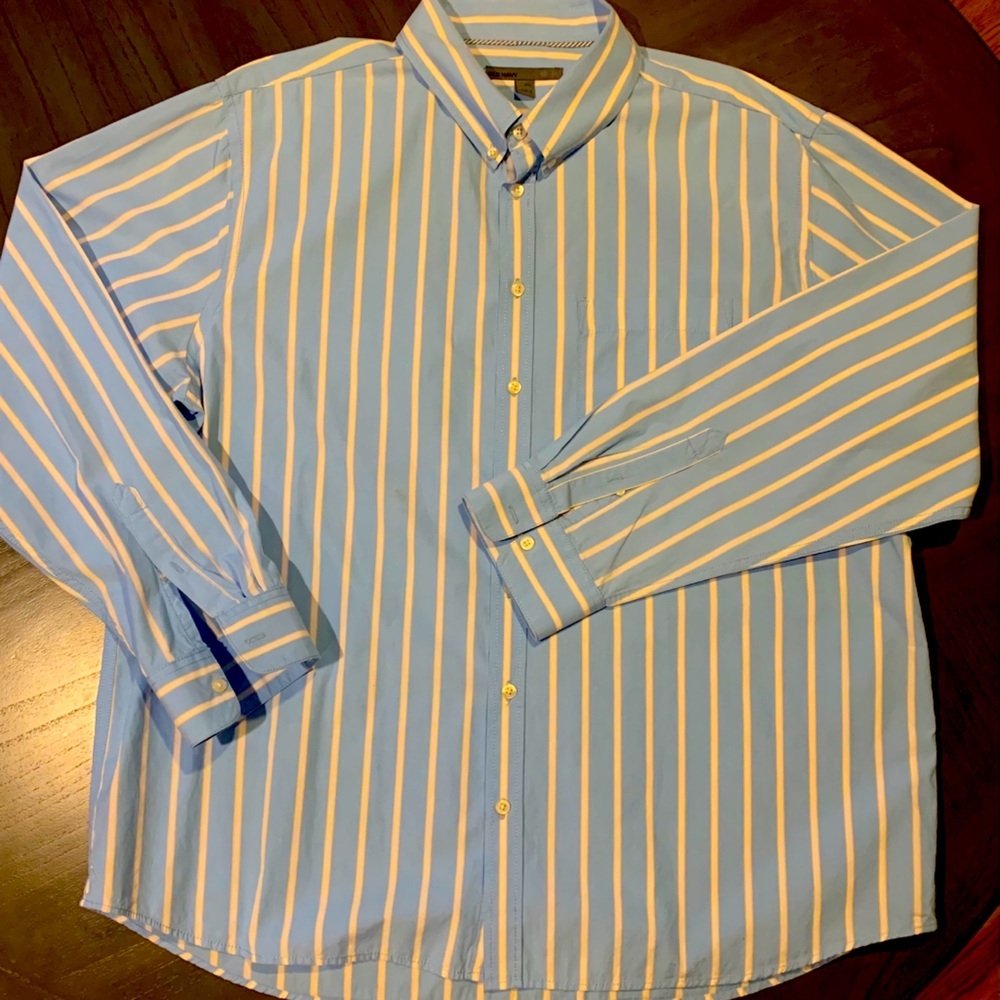 Old Navy men’s button down shirt